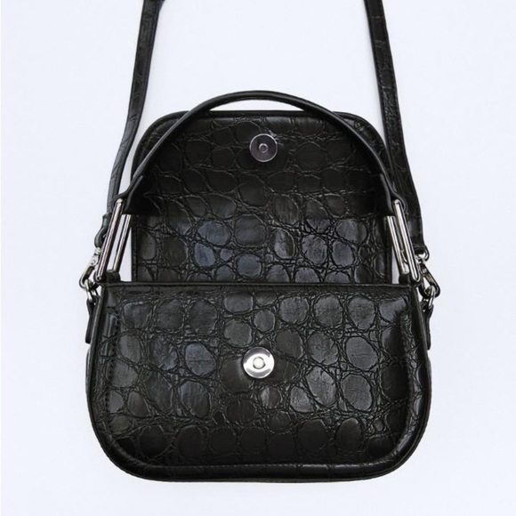 NWT. Zara Black Tortoiseshell Crocodile Pattern Crossbody Bag. - Picture 2 of 5